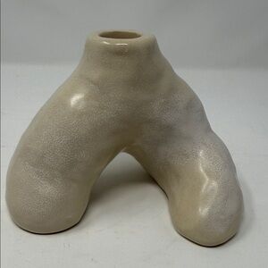Modern Cream Ceramic Sculpture (candle holder) Brand New  6 x 4 “Decor